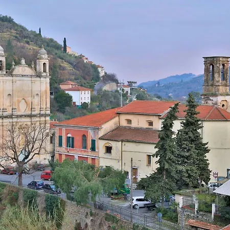 Casa vacanze Sarazenenturm Franco Dolcedo